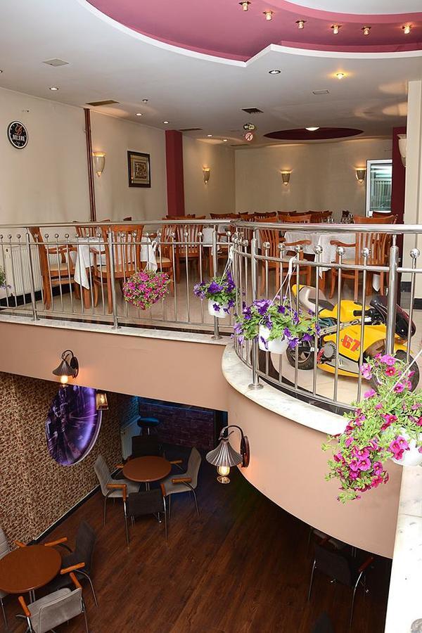 Bolero Hotel Ferizaj Luaran gambar