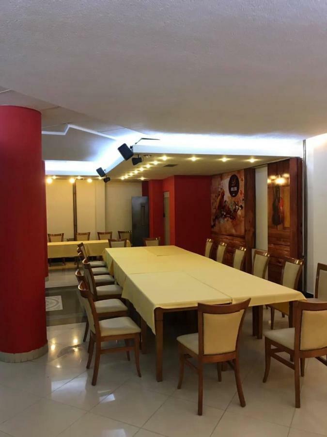 Bolero Hotel Ferizaj Luaran gambar